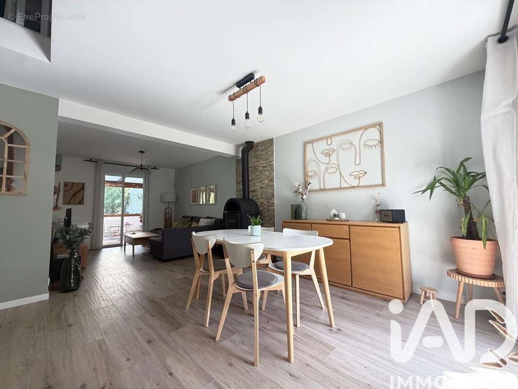 Photo 3 - Maison à SAINTE-GENEVIEVE-DES-BOIS