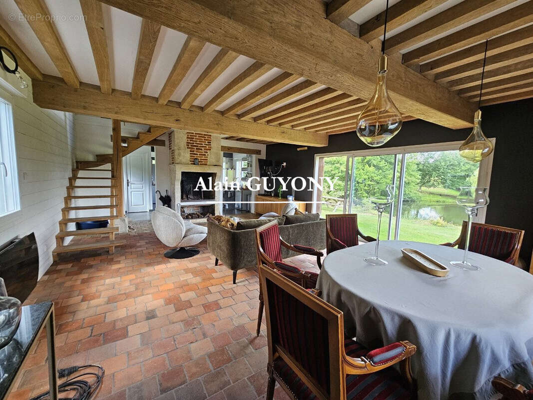 Maison à PONT-L'EVEQUE