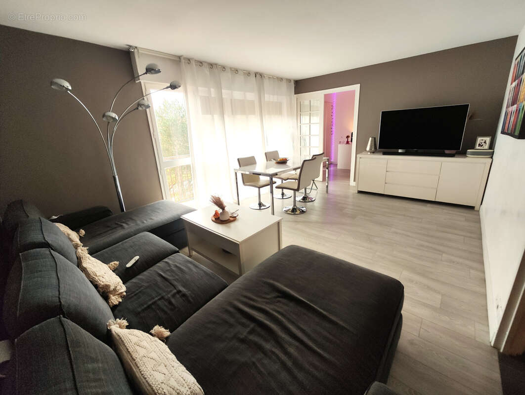 Appartement à BOUSSY-SAINT-ANTOINE