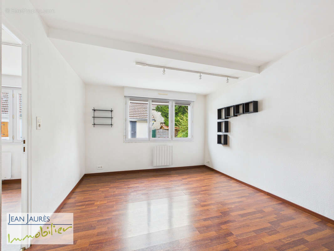 Appartement à SAINTE-SAVINE