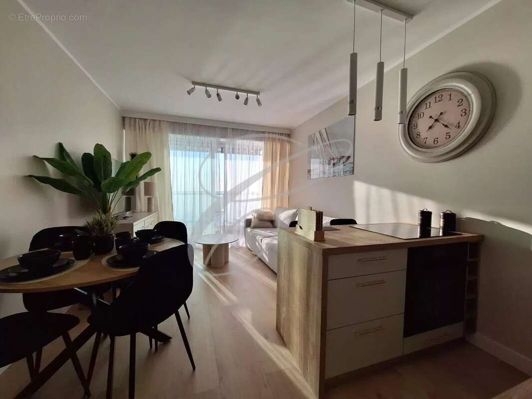 Appartement à ROQUEBRUNE-CAP-MARTIN