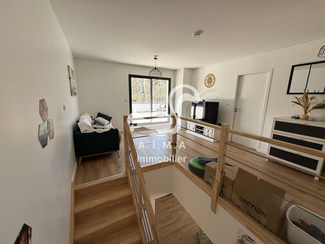 Mios, contemporaine récente avec de belles prestations - photo 9