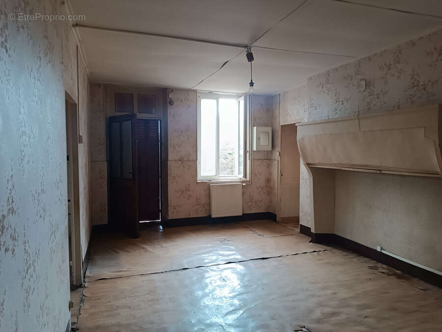 Maison à CORNUSSE
