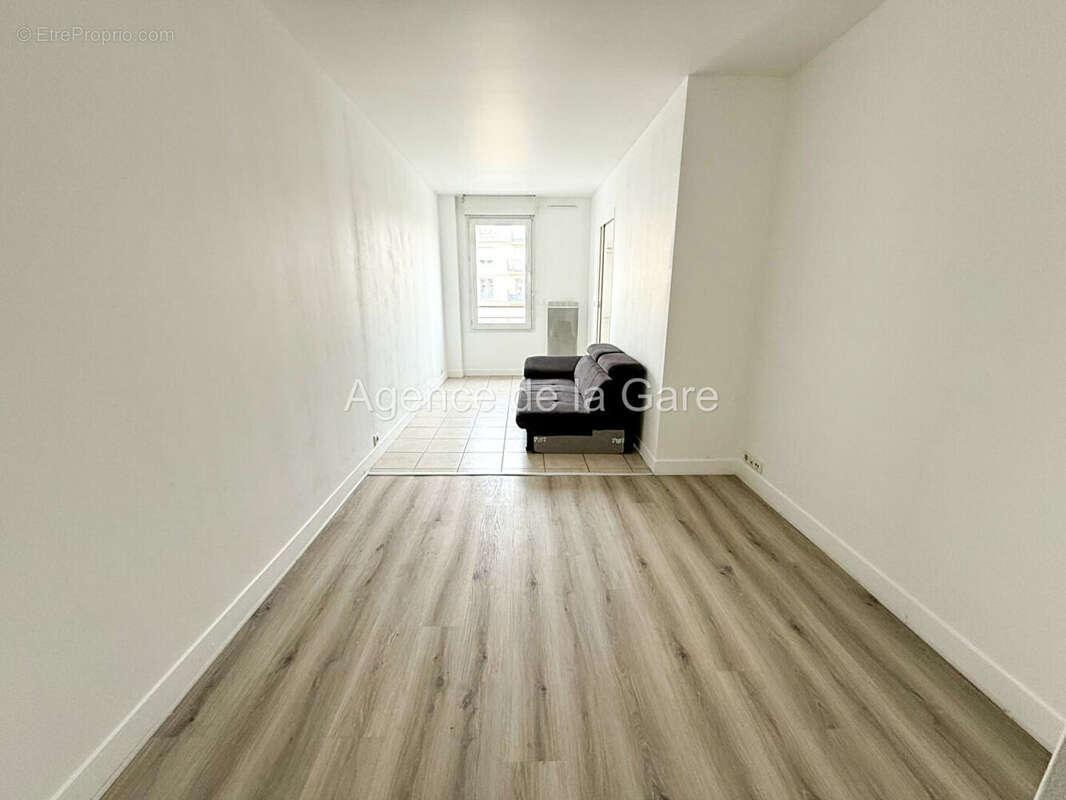 Appartement à SARTROUVILLE
