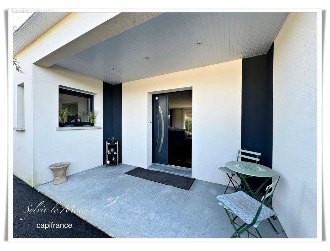 À vendre au Sourn, à proximité immédiate de Pontivy : découvrez cette spacieuse maison familiale de plus de 200 m² habitables - photo 4