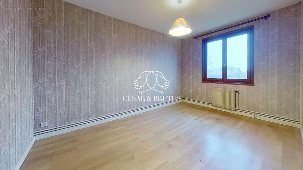 Maison 179 m² à Chatillon-Sur-Chalaronne  - photo 9