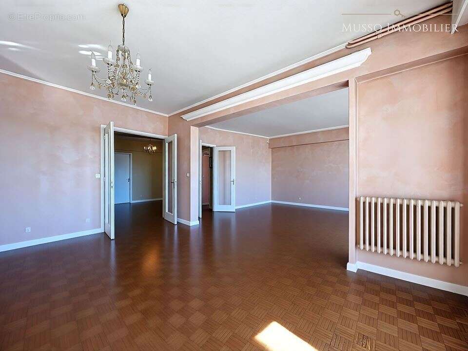 Appartement à MARSEILLE-8E