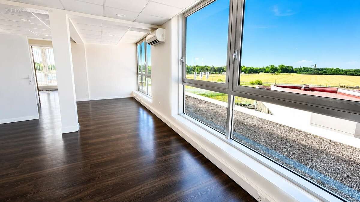 Bureaux - les essarts le roi - photo 2