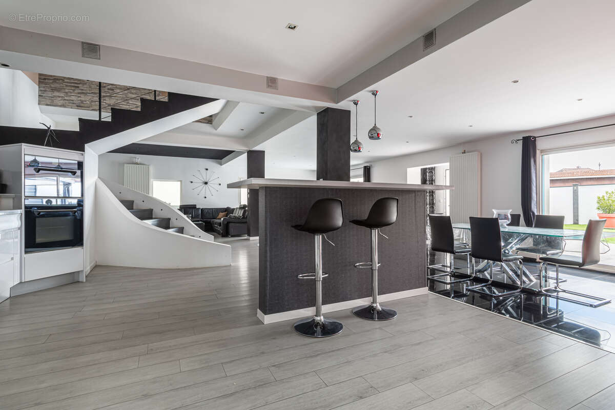 Maison à RILLIEUX-LA-PAPE