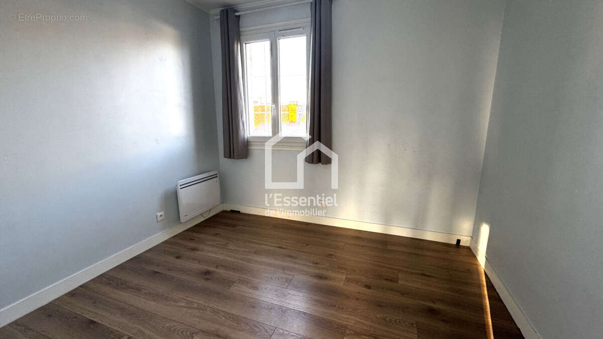 Appartement à VERNEUIL-SUR-SEINE