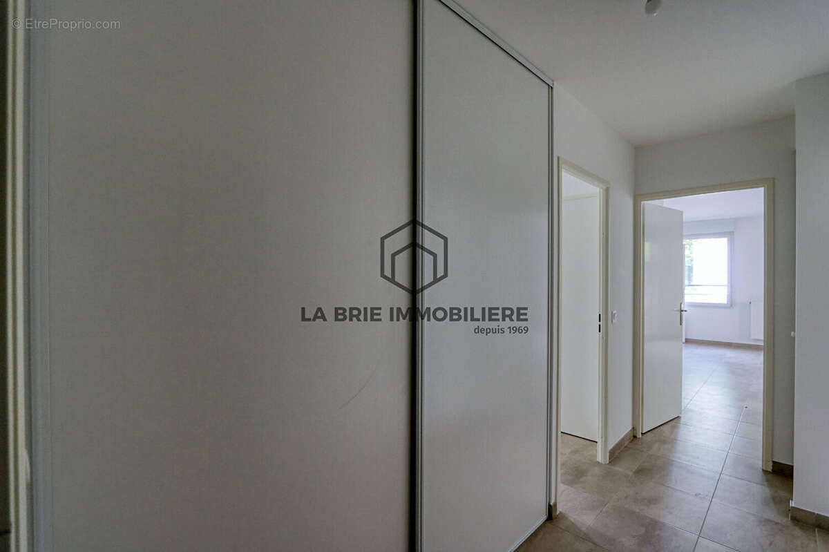 Appartement à EMERAINVILLE