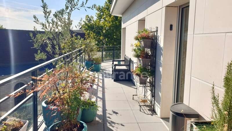 Appartement à SAINT-MAUR-DES-FOSSES