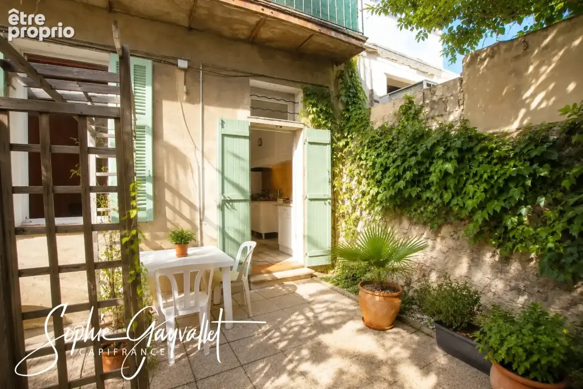 MARSEILLE 4ème – Appartement T2 Bis de caractère avec alcôve, terrasse et caves - photo 3