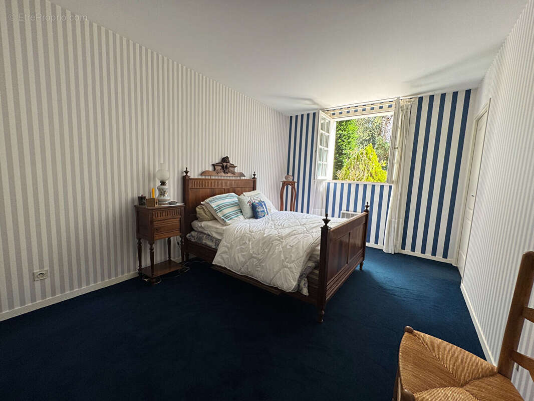 Maison à LES MESNULS