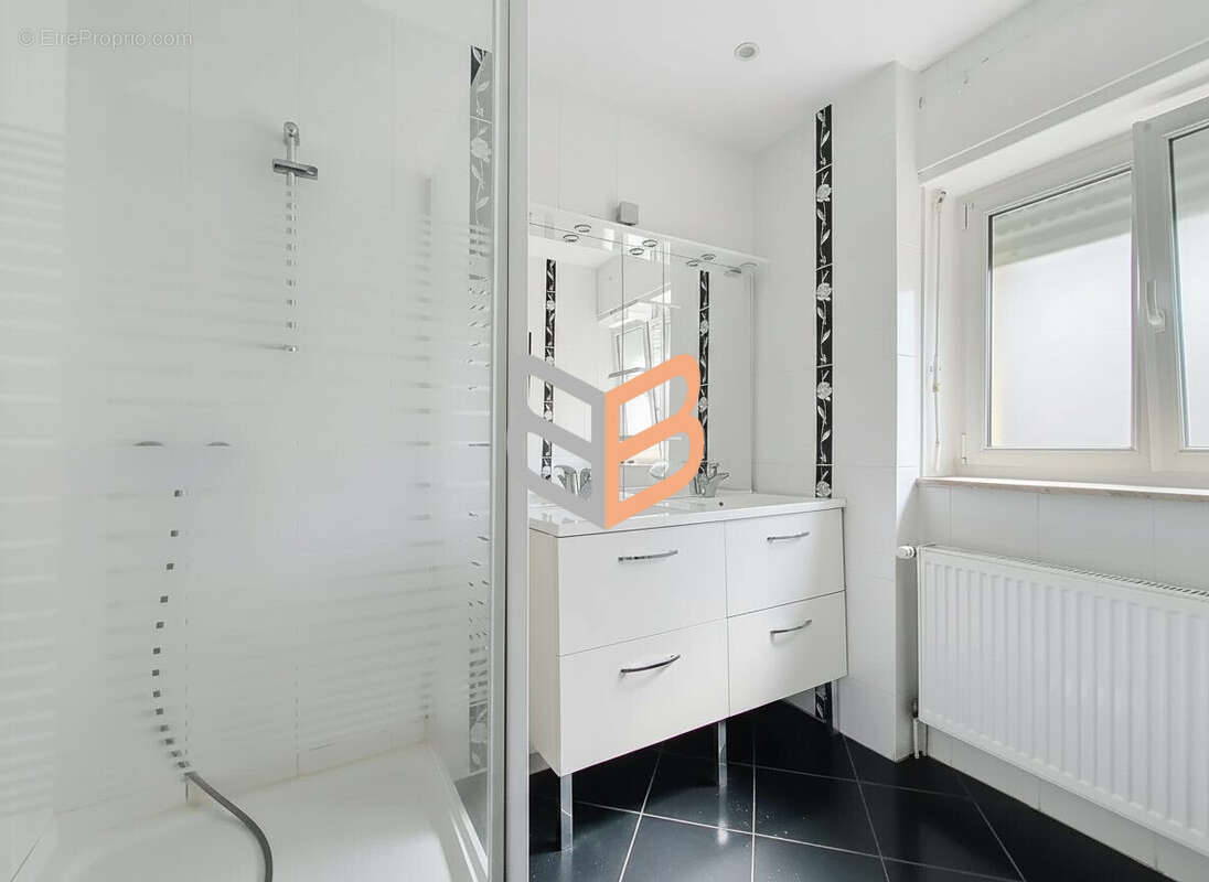 Appartement 83 m² à Ottange  - photo 8