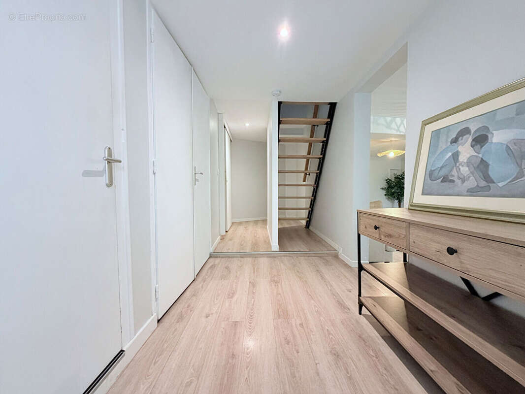 Appartement avec cour privative hypercentre de la Rochelle - photo 7