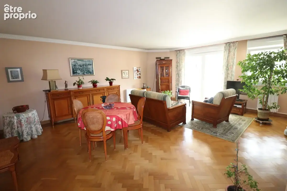 Appartement 5 pièces 115 m² à vendre à La Celle-Saint-Cloud (78170) - photo 2