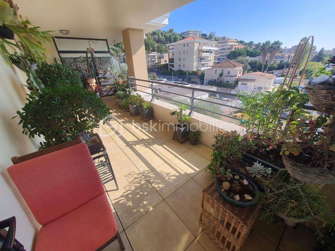 Vente en viager occupé: Appartement de 4 pièces en dernier étage + terrasses 56 m2 + 2 garages - photo 4