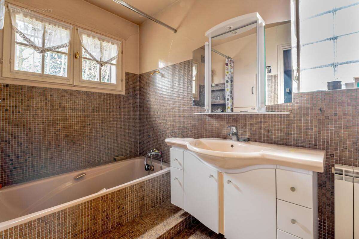 Maison à LE BOURGET