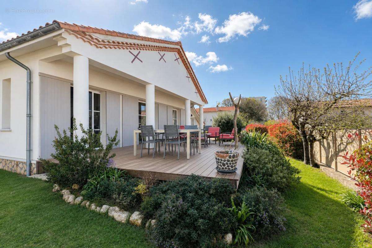 Charmante villa avec vue mer et piscine à St Georges - photo 32