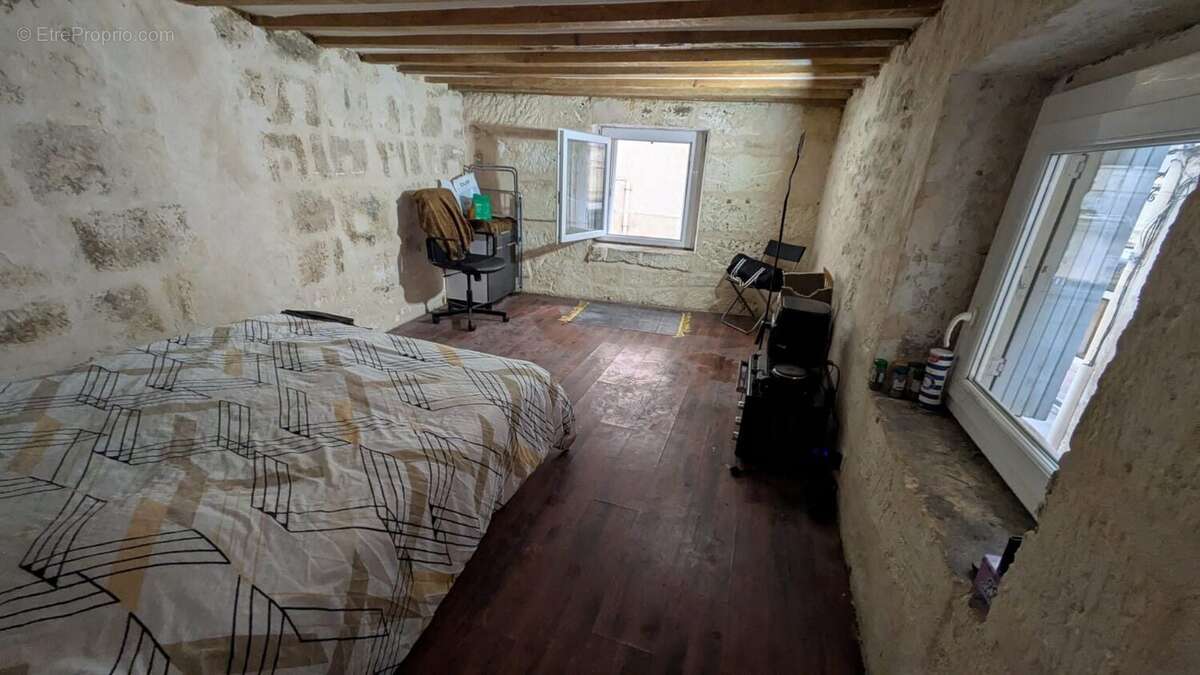 Chambre à l'étage  - Autre à MONTPELLIER