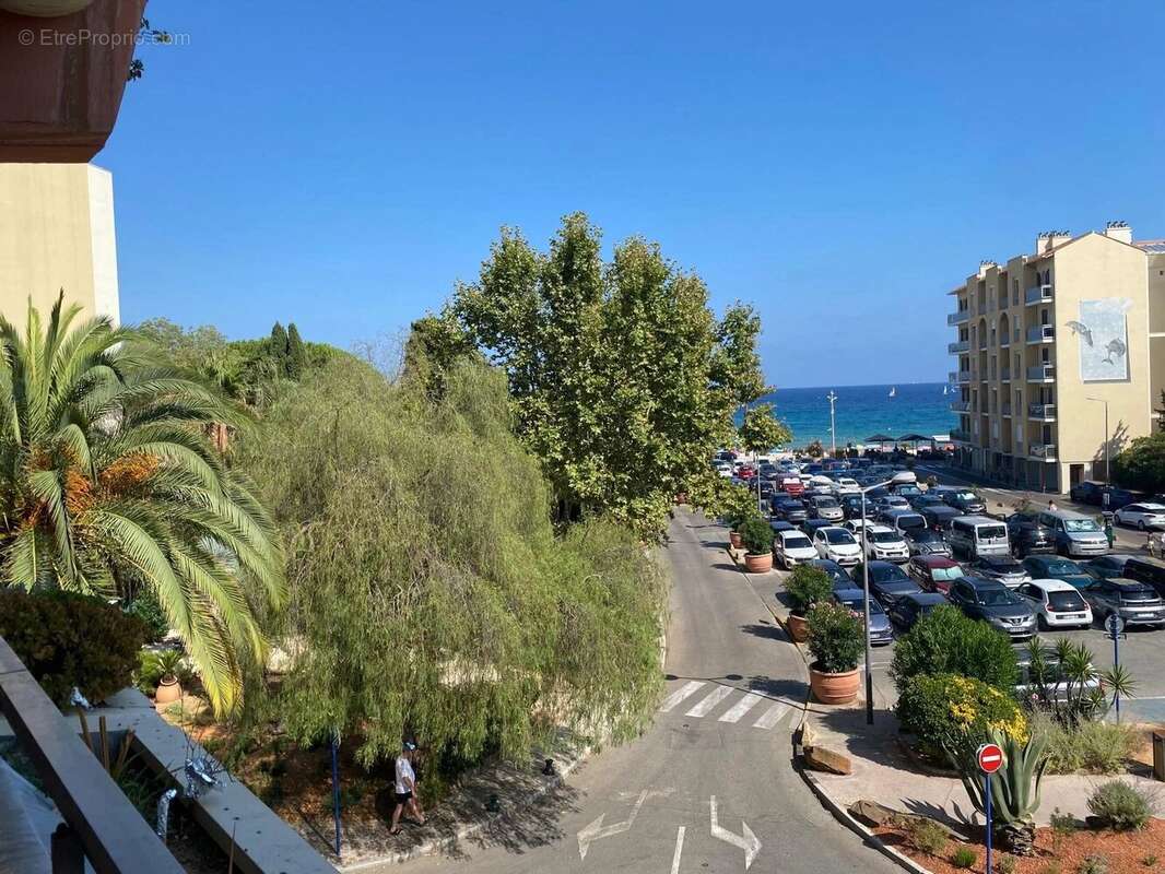 T3 vue mer  lavandou centre - photo 2