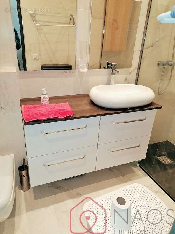 Maison à MANDRES-LES-ROSES