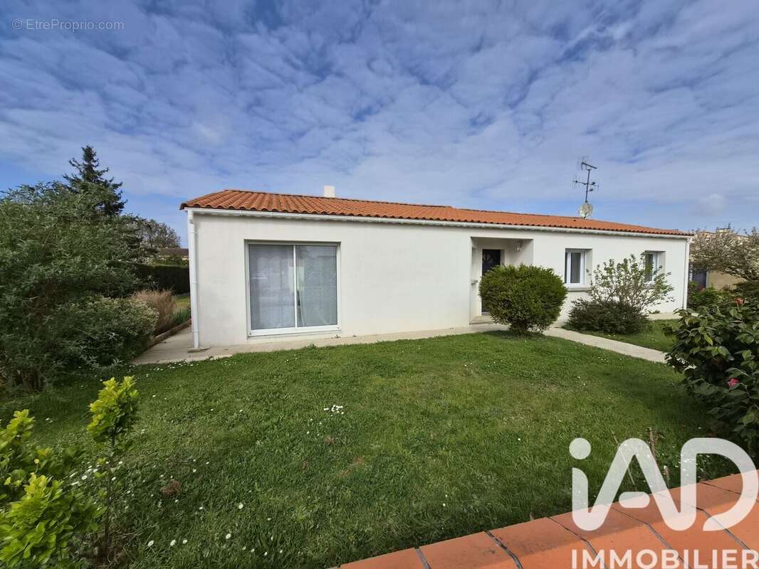 Photo 2 - Maison à NESMY