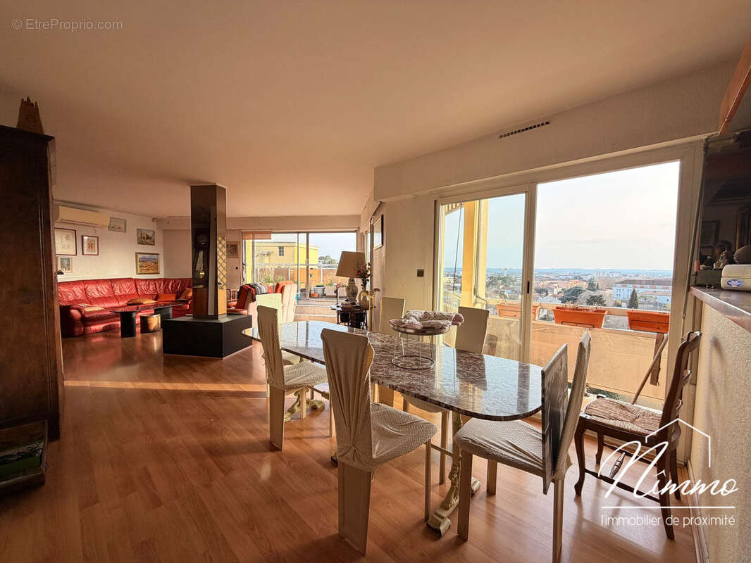 Appartement à NIMES