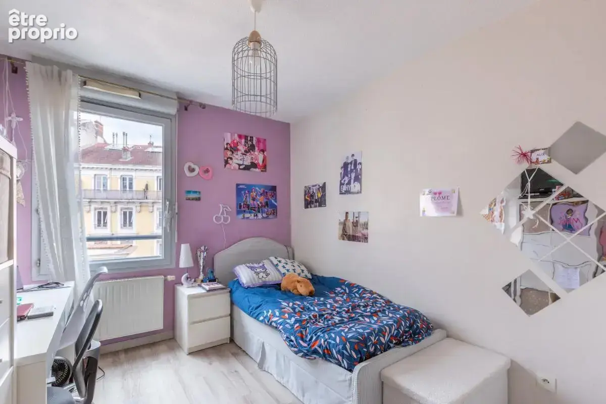Appartement de 4 pièces de 86 m² avec garage à Villeurbanne - photo 9