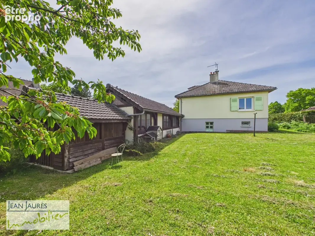 Maison sur sous-sol complet avec grand terrain et atelier - photo 2