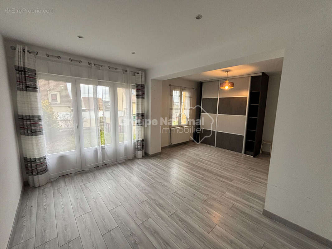 Maison à RESSONS-SUR-MATZ