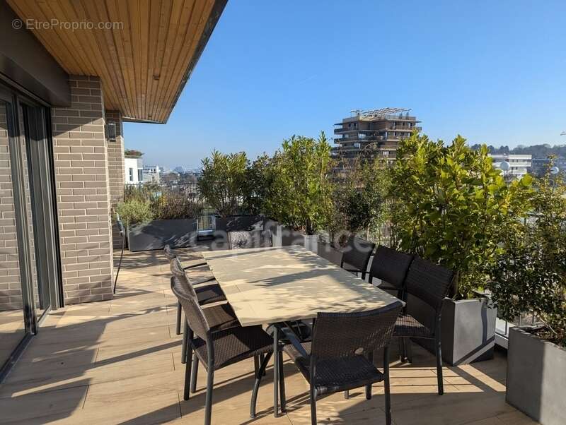 Rueil malmaison - eco quartier de l'arsenal - 6 pieces 150,31m2 - dernier étage - 4 chambres - terrasse panoramique - photo 3