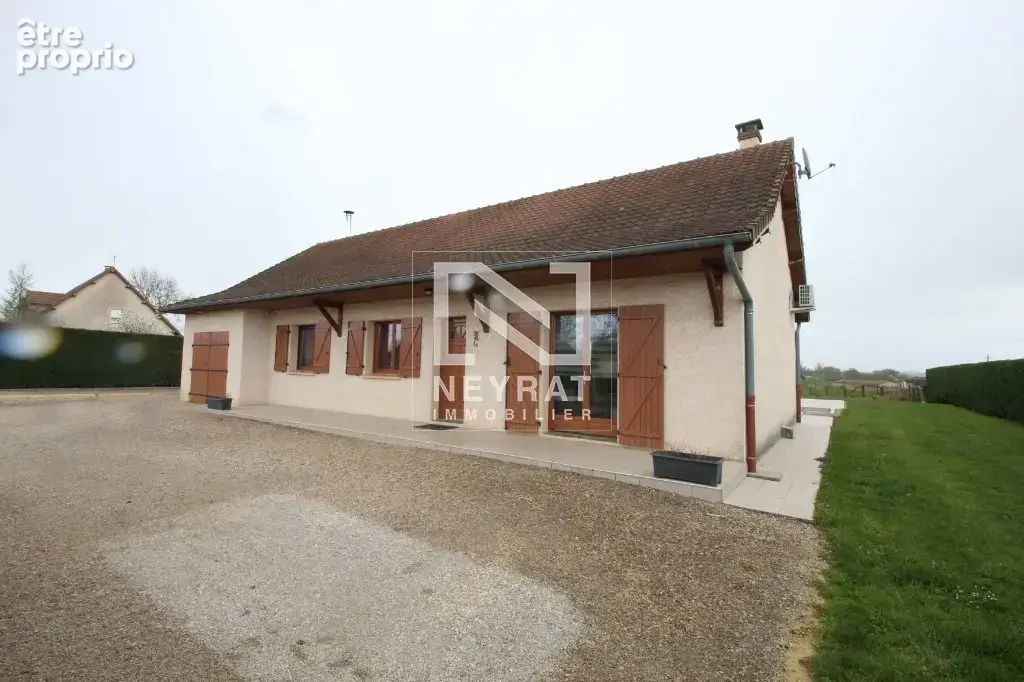 Maison à BRANGES