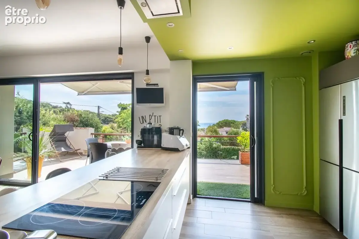 Bas Saint-Clair  Villa d'exception avec vue mer, piscine et prestations haut de gamme - photo 6