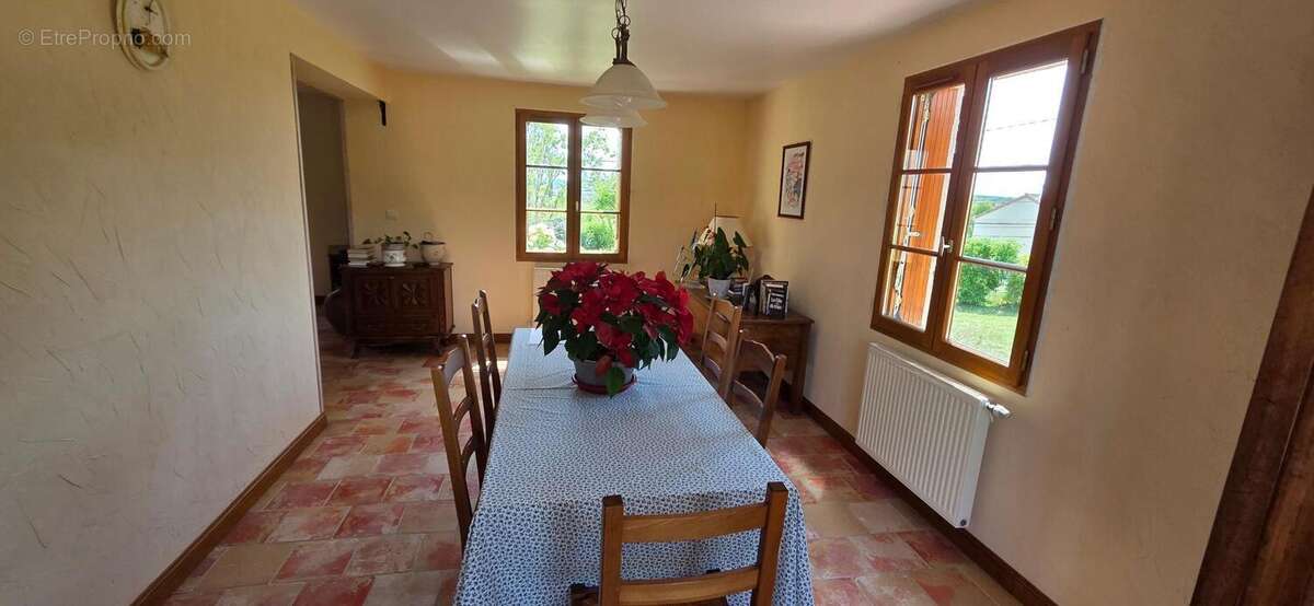 Maison 133 m² à Coussay-Les-Bois  - photo 3