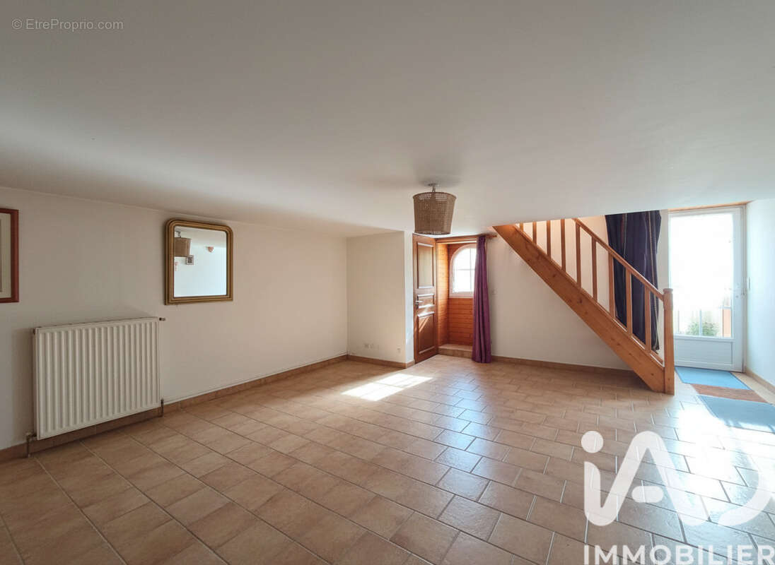 Maison 175 m² à Bouex  - photo 4