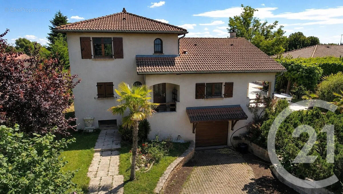Maison à JASSANS-RIOTTIER