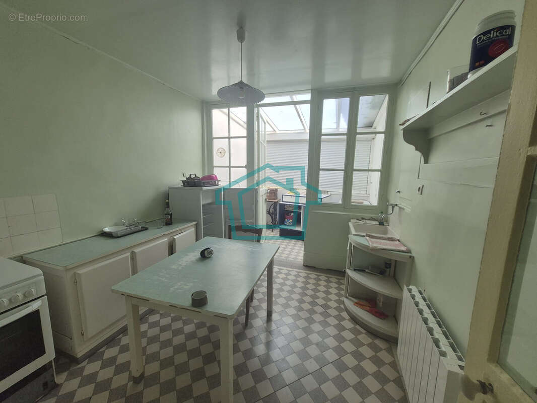Appartement à LA QUEUE-LES-YVELINES