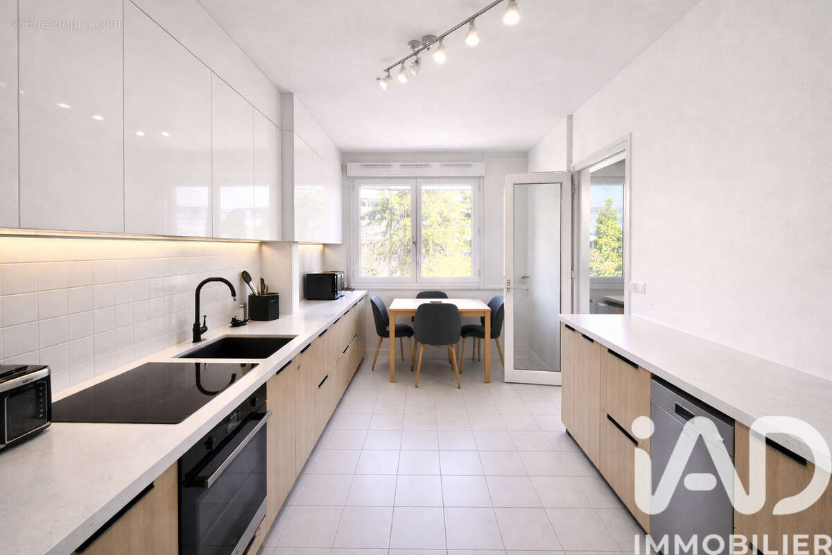 Photo 5 - Appartement à CALUIRE-ET-CUIRE