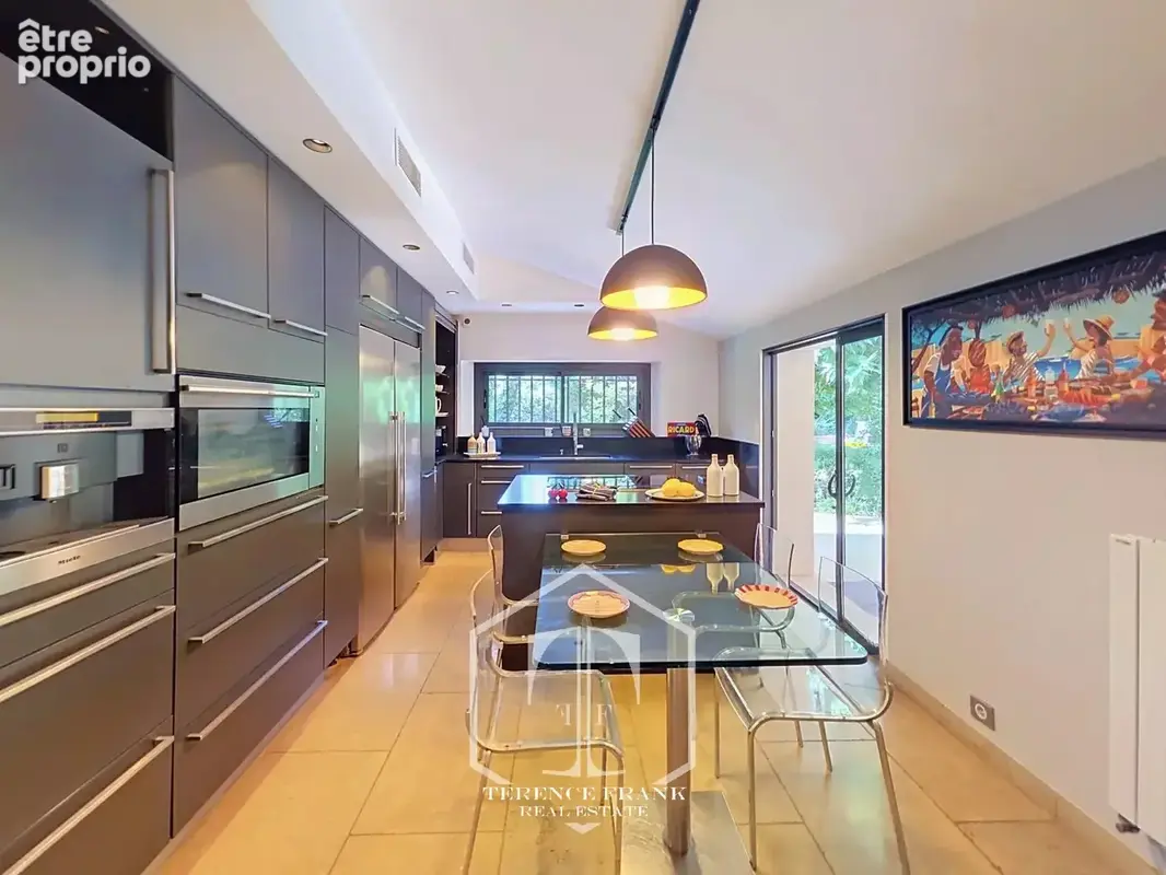 Villa de caractère – Plus de 240 m² – 5 chambres – Piscine – Jardin - photo 14