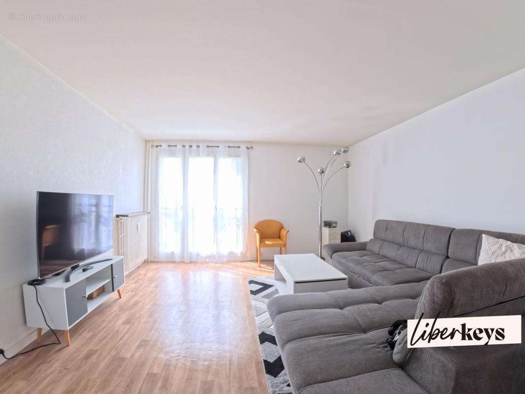 Appartement T3 70 m2 avec stationnement - photo 2