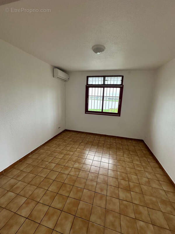 Appartement à KOUROU