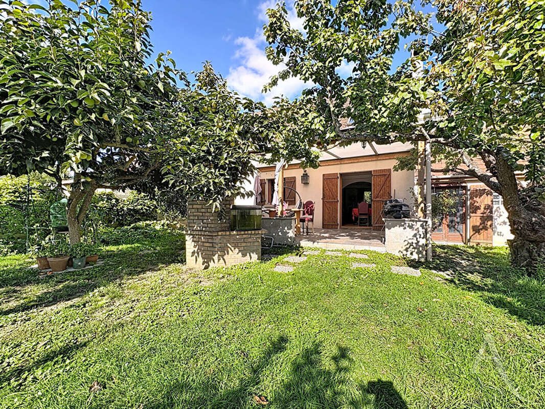 Maison à ROSNY-SUR-SEINE