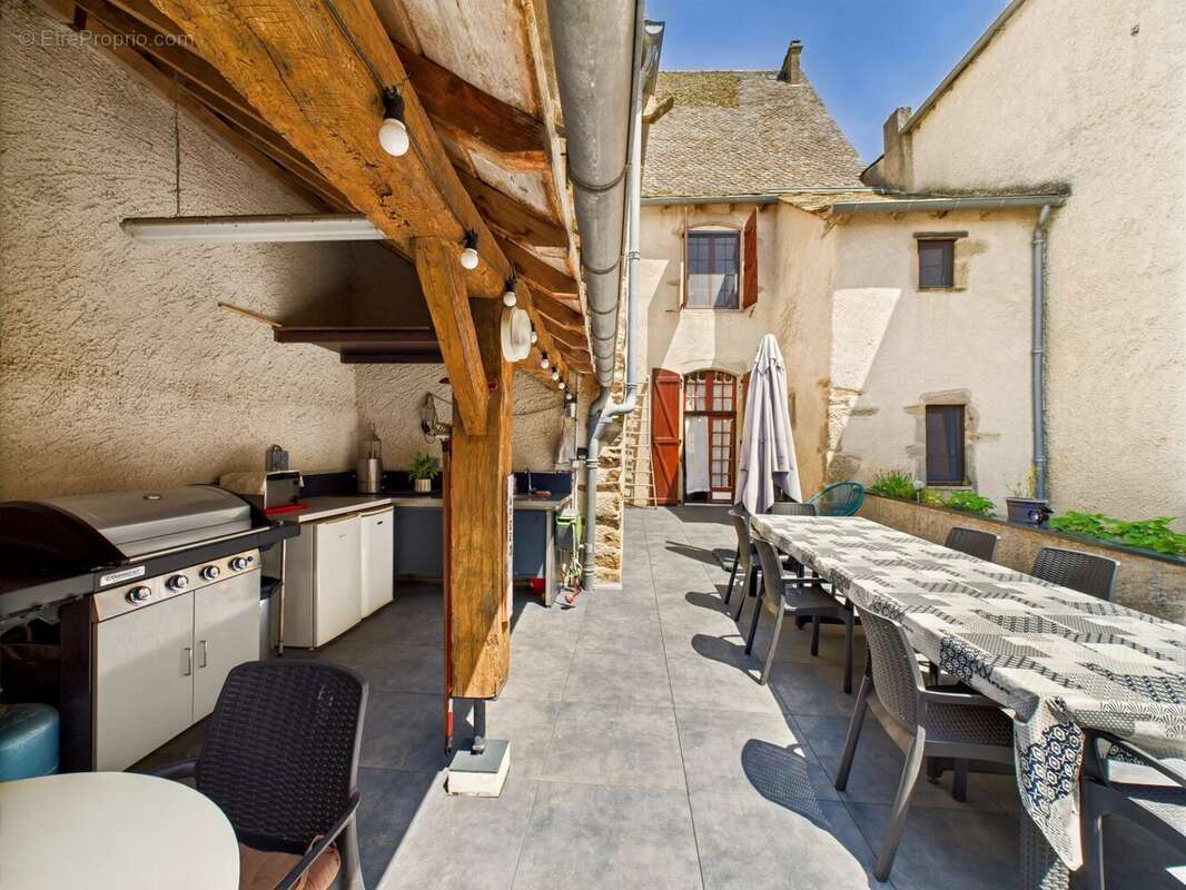 Maison à SAUVETERRE-DE-ROUERGUE