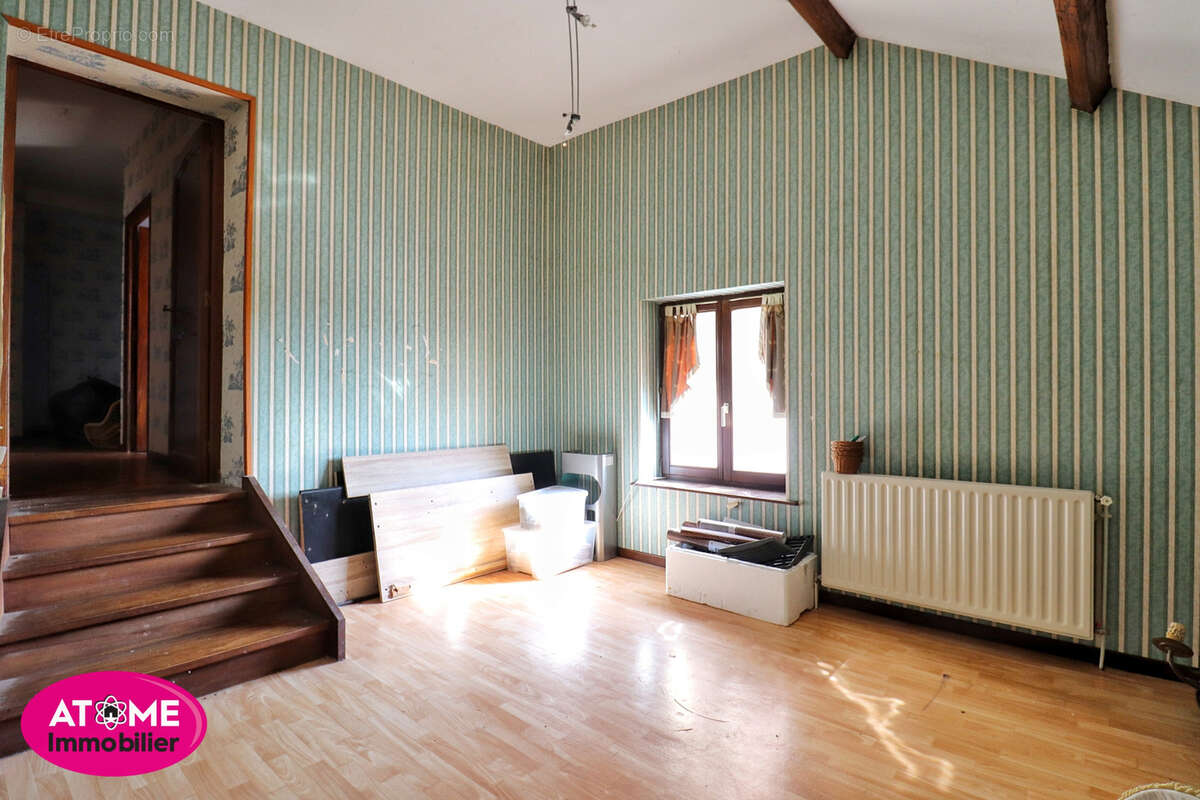 Maison à SAINT-PRIVAT-LA-MONTAGNE