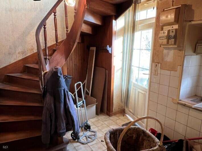 Maison à SAUZE-VAUSSAIS