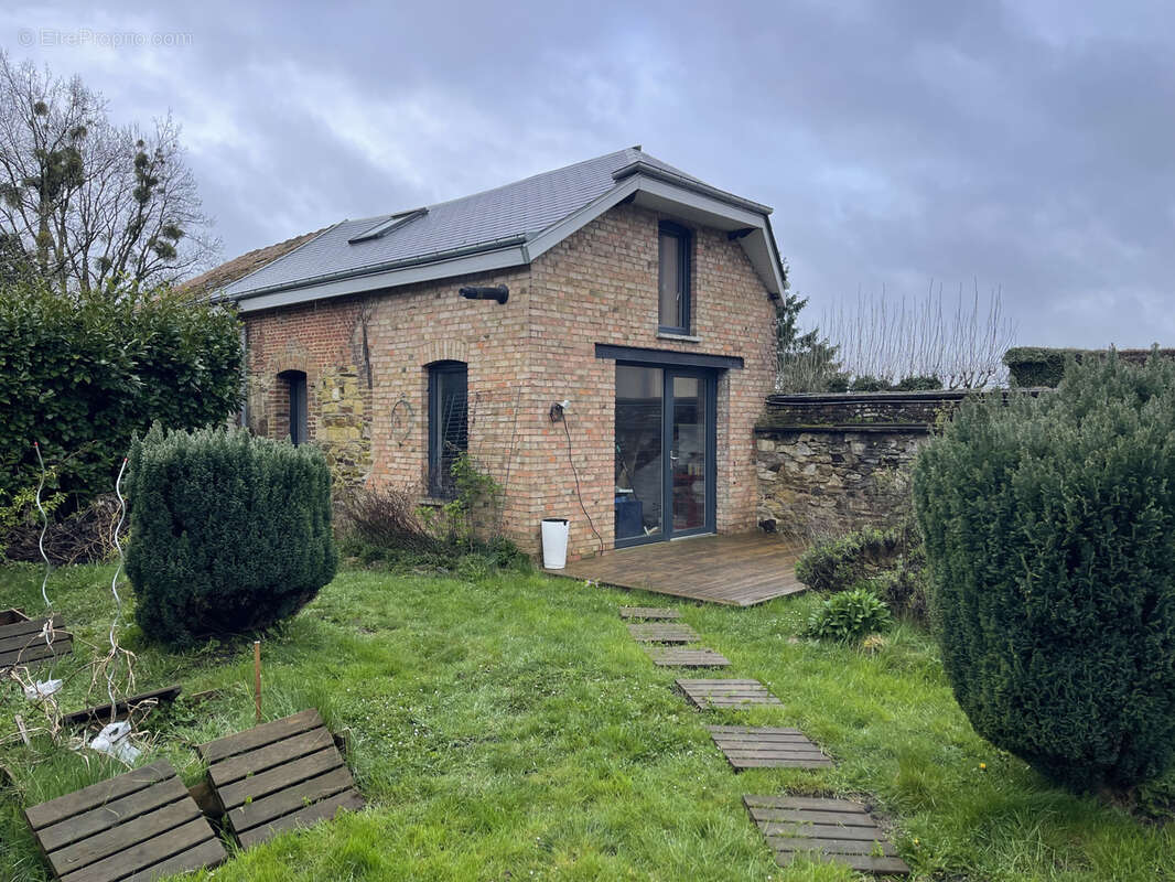 Maison à MAUBERT-FONTAINE