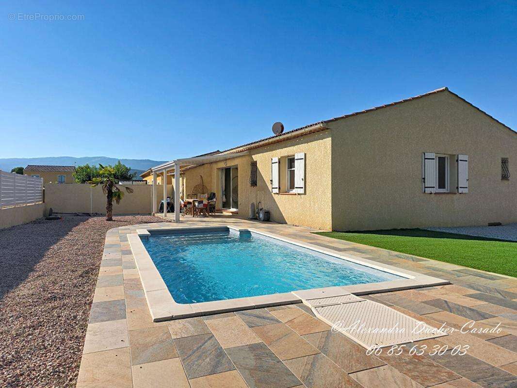 Exclusivité - maison de plain-pied avec piscine et garage - photo 9