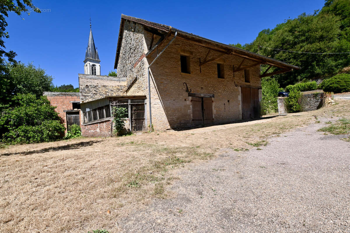 Corps de ferme près de Vézelay - photo 3